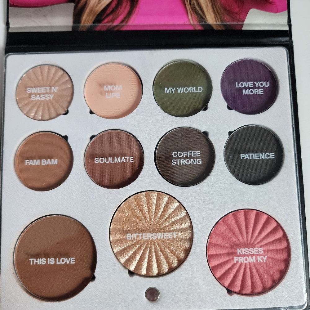 Ofra x Hot Mess Mama Unconditional Mini Mix Eye & Face Palette